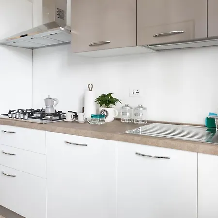 Appartamento Railway Station Lovely Parma