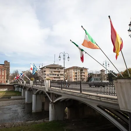 Railway Station Lovely Διαμέρισμα *